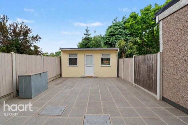 Thornton Road, Ilford photo 4