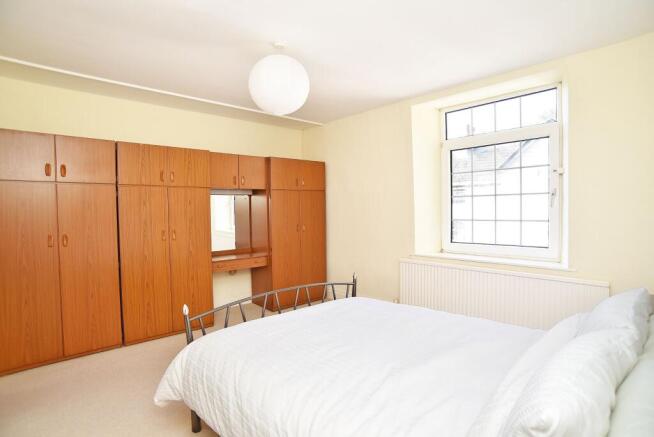 3 bed Town House for sale Image 12