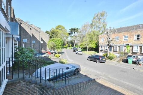 Shaftesbury Way, Twickenham