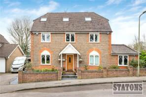 28, Verwood Drive, Barnet EN4 9TP