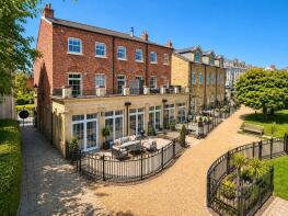 Apartment 3, 82 West Court, Rumbush Lane, Earlswood, Solihull B90 1GA