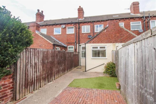 2 bed Terraced for sale Image 8