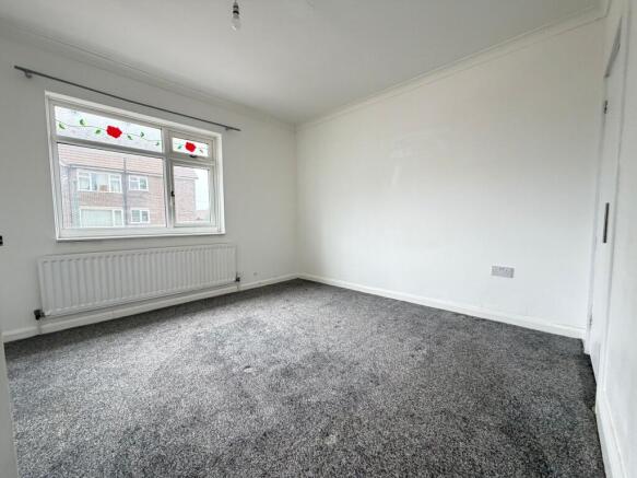3 bed Semi-Detached for sale Image 6