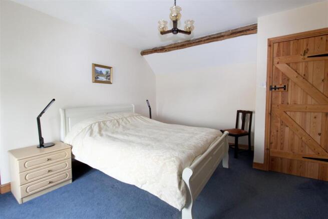 Bedroom 1.jpg