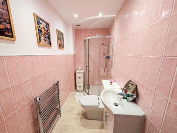 2 bed Terraced for sale Image 8