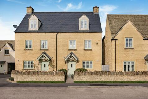 Mercer Way, Tetbury, GL8