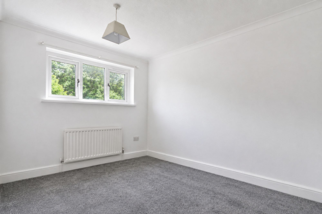 3 bed Terraced to rent Image 11