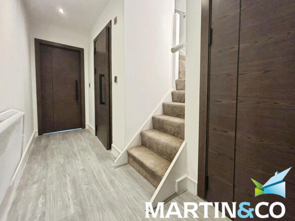 1 bed Apartment to rent Image 6