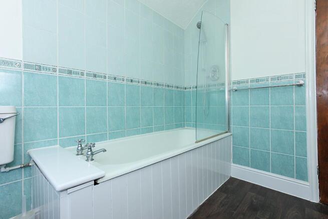 Bri-Bathroom_1.jpg