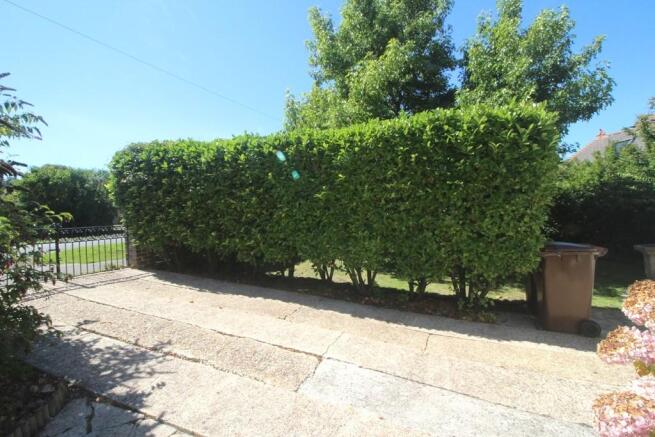 GATED DRIVEWAY