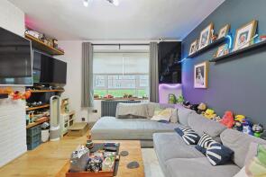 34, Havelock Close, White City Estate, London W12 7NQ