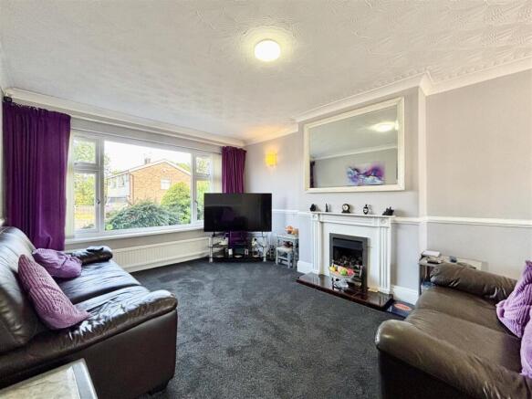 3 bed Semi-Detached for sale Image 6