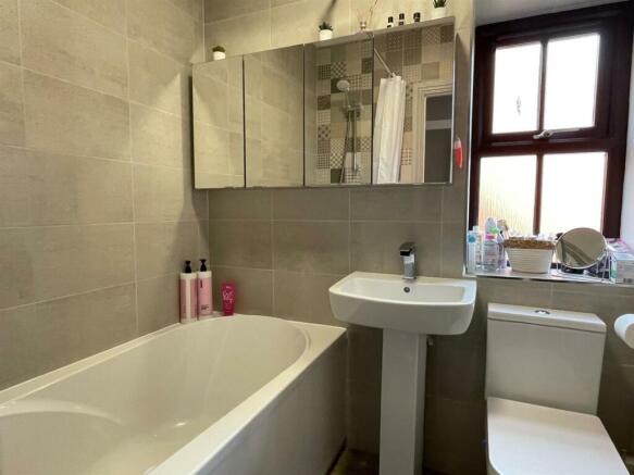 Bathroom.jpg