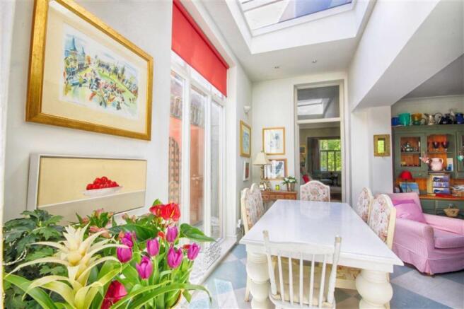 SUN DINING ROOM