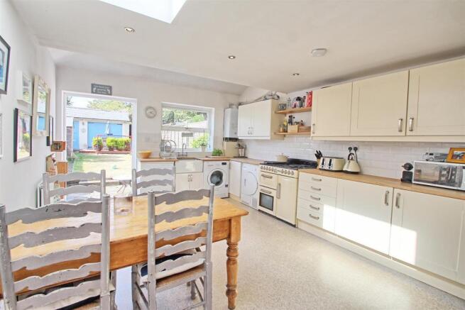 kitchen1.jpg