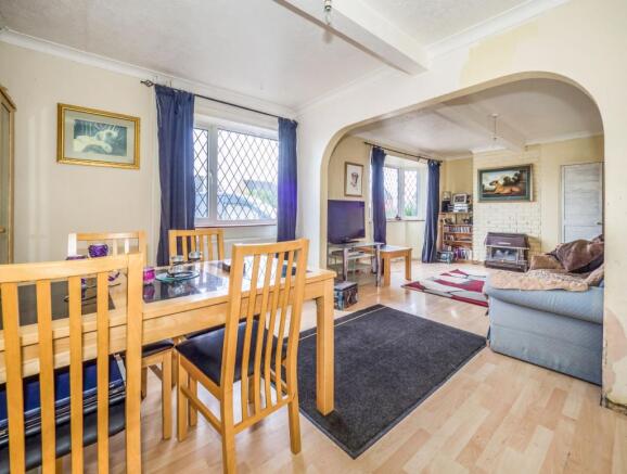 Sitting/Dining Room