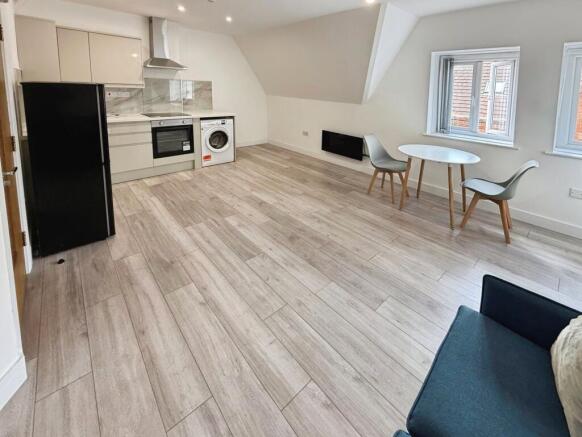 1 bed Apartment to rent Image 5