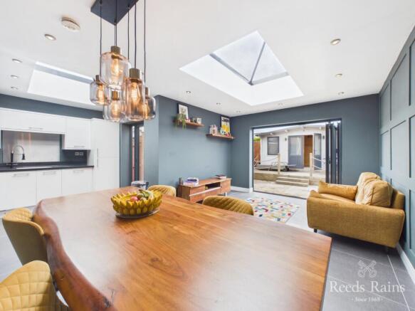 Kitchen/ Living Room