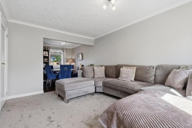 Lounge/ Dining Room