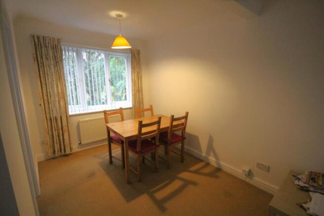 Lounge/Dining Room