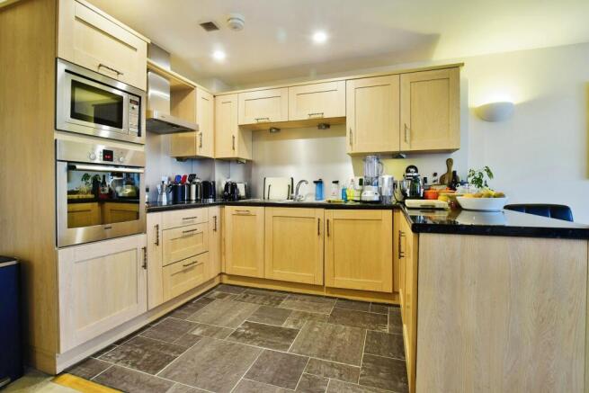 Kitchen 02