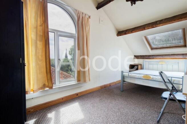 9 bed House to rent Image 9