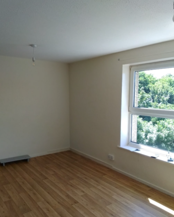 2 bed Flat to rent Image 4