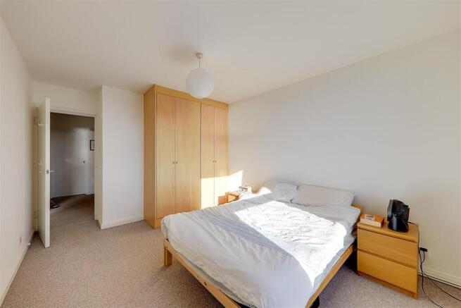 Bed 1.jpg