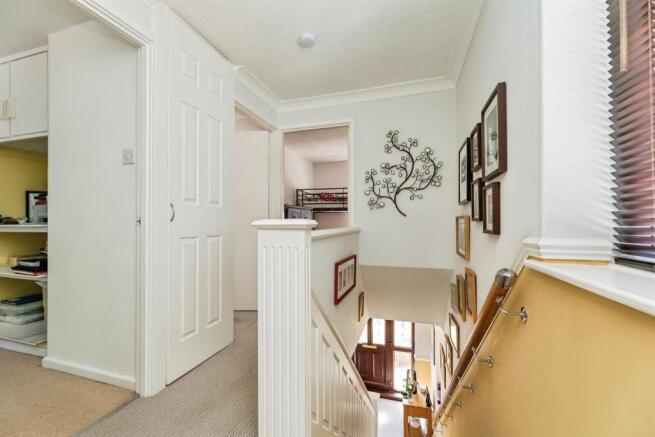 3 bed Semi-Detached for sale Image 10