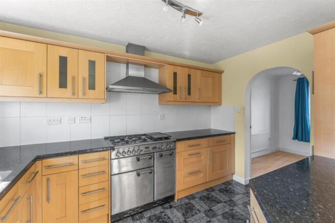 38 Woburn Close, Banbury-11.jpg
