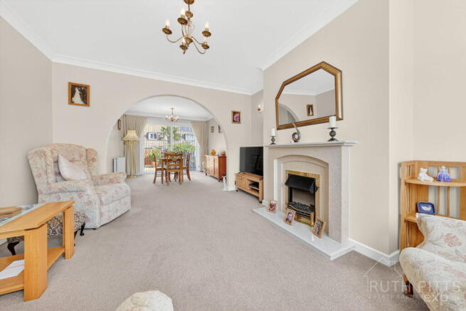 2 bed Semi-Detached Bungalow for sale Image 11