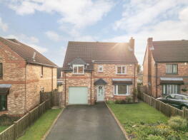 4, Field End Garth, Halton, Leeds LS15 0QQ