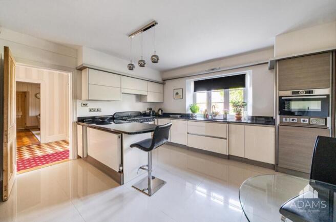 Kitchen/Breakfast Room