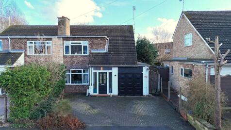 Pine Grove, Rugby, CV21