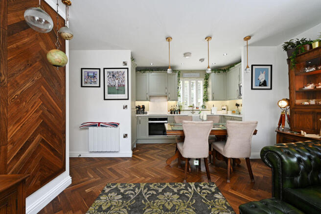 2 bed Apartment for sale Image 8
