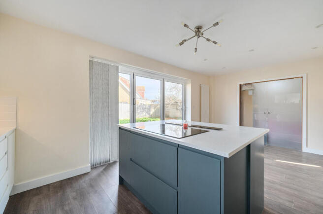 1389029-6-693ac0d...