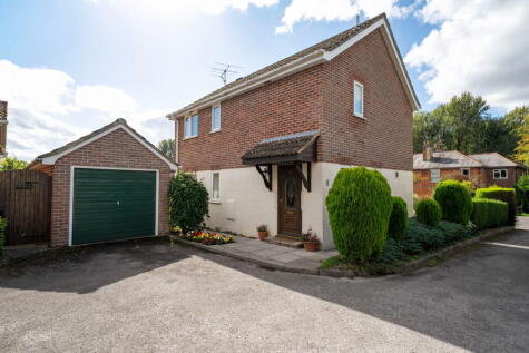Hides Close, Winchester Road, Whitchurch, RG28 7HW