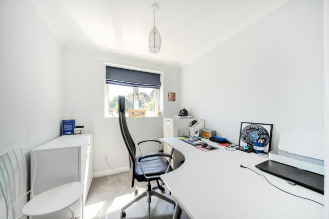 4 bed Semi-Detached for sale Image 12