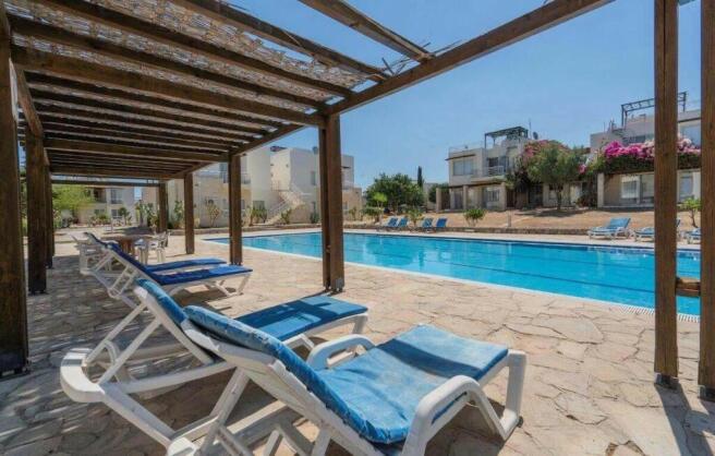 pool leisure
