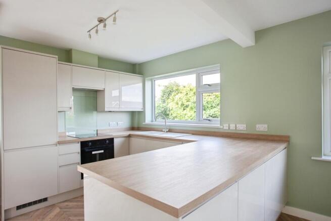 3 bed Semi-Detached for sale Image 4