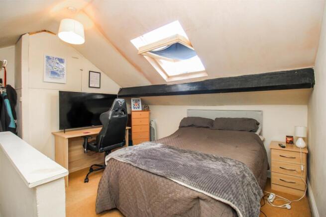 3 bed Terraced for sale Image 12