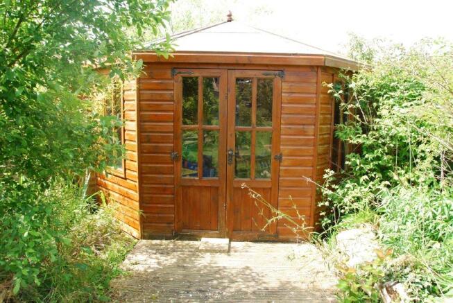 SUMMERHOUSE