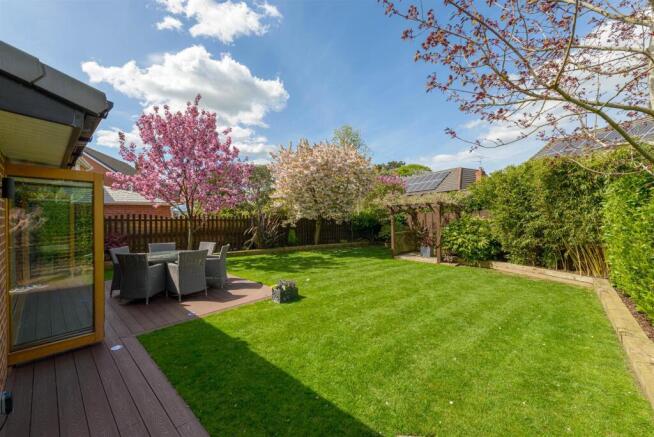 12KensingtonDrive_047.jpg