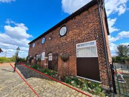 Hollybush Cottage, Warrington Road, Dutton, Northwich CW8 4QY