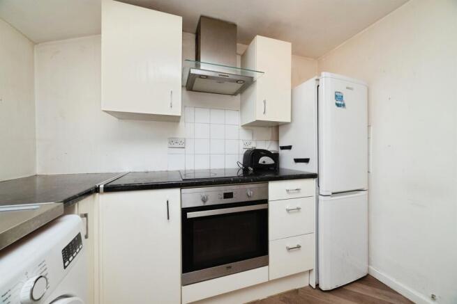 3 bed Terraced for sale Image 7