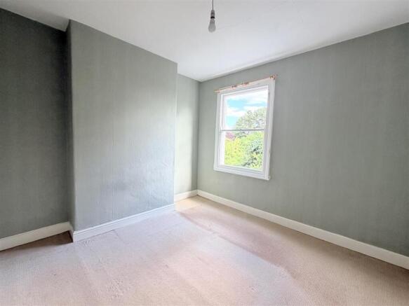 3 bed Terraced for sale Image 5