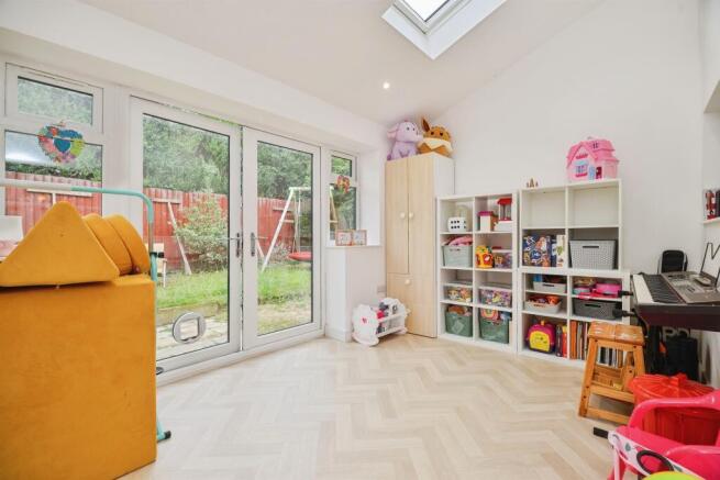 3 bed Detached for sale Image 8