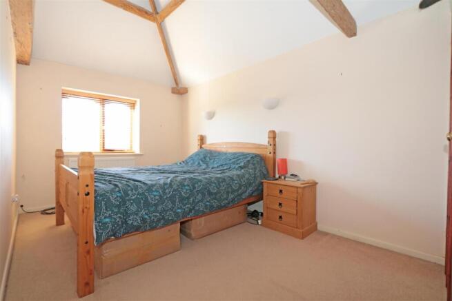 Bed1.jpg