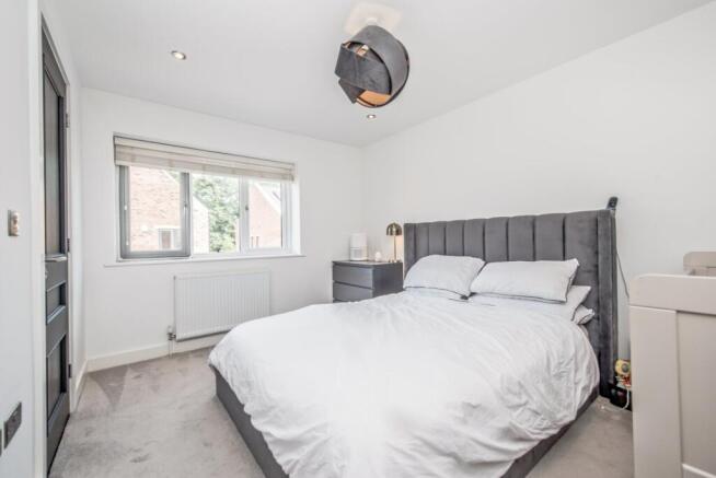 4 bed Detached for sale Image 10