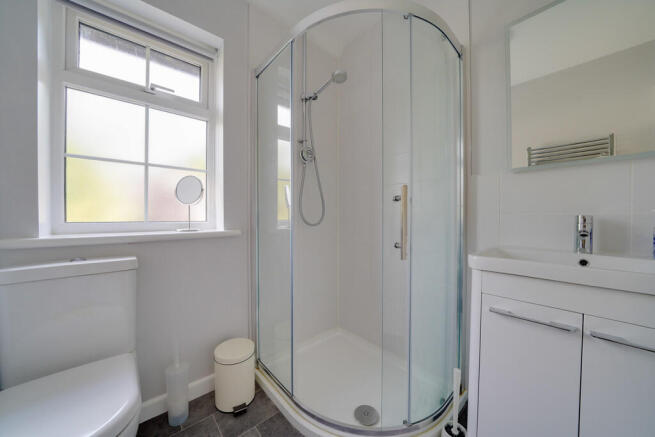 33 Cambridge Cres...